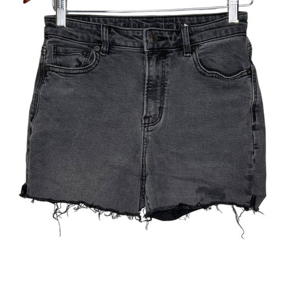American Eagle upcycled hand cut black denim mom jean shorts zip & button size 4